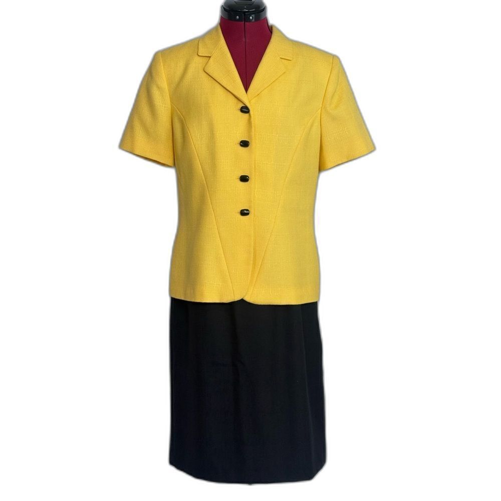 Le Suit Skirt Suit Women's Size 10P Yellow & Black 2-Piece Set Blazer & Skirt